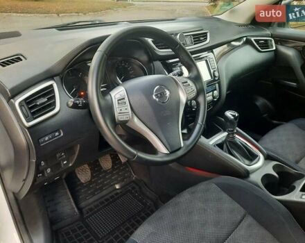 Белый Ниссан Кашкай, объемом двигателя 1.5 л и пробегом 171 тыс. км за 14800 $, фото 48 на Automoto.ua