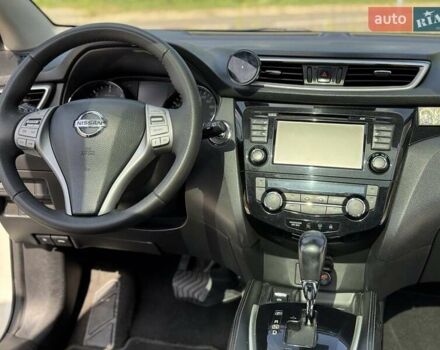 Білий Ніссан Кашкай, об'ємом двигуна 1.6 л та пробігом 233 тис. км за 13500 $, фото 12 на Automoto.ua