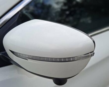 Белый Ниссан Кашкай, объемом двигателя 1.6 л и пробегом 211 тыс. км за 14600 $, фото 10 на Automoto.ua