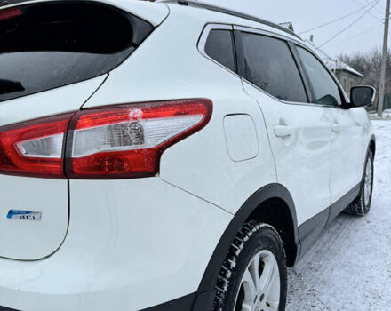 Белый Ниссан Кашкай, объемом двигателя 1.5 л и пробегом 175 тыс. км за 14999 $, фото 22 на Automoto.ua