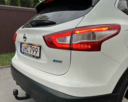 Ніссан Кашкай 2014 у Радивилове на Automoto.ua Білий Ніссан Кашкай, об'ємом двигуна 1.5 л та пробігом 193 тис. км за 14200 $, фото 7 на Automoto.ua