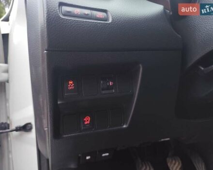 Белый Ниссан Кашкай, объемом двигателя 1.5 л и пробегом 190 тыс. км за 13990 $, фото 62 на Automoto.ua