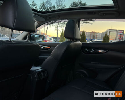 Белый Ниссан Кашкай, объемом двигателя 1.6 л и пробегом 225 тыс. км за 14600 $, фото 11 на Automoto.ua