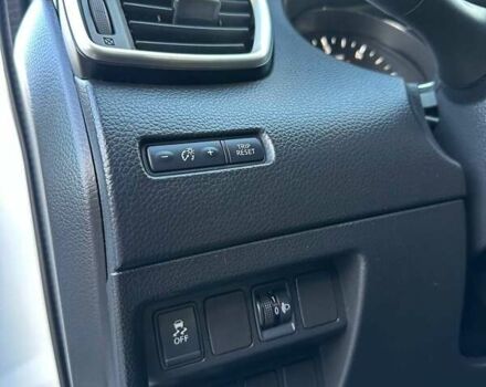 Белый Ниссан Кашкай, объемом двигателя 1.5 л и пробегом 292 тыс. км за 13899 $, фото 39 на Automoto.ua