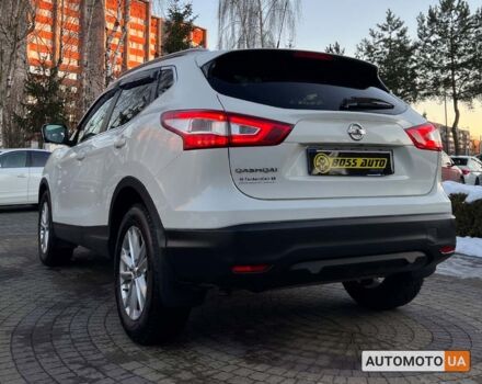Белый Ниссан Кашкай, объемом двигателя 1.6 л и пробегом 225 тыс. км за 14600 $, фото 4 на Automoto.ua