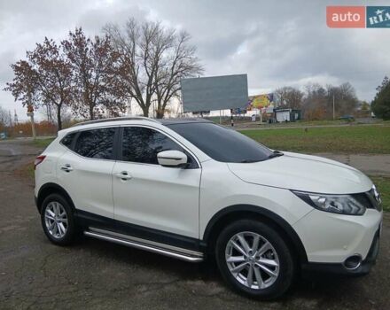 Белый Ниссан Кашкай, объемом двигателя 1.6 л и пробегом 175 тыс. км за 14800 $, фото 10 на Automoto.ua