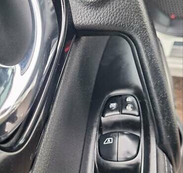 Белый Ниссан Кашкай, объемом двигателя 1.5 л и пробегом 134 тыс. км за 14900 $, фото 68 на Automoto.ua