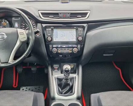 Белый Ниссан Кашкай, объемом двигателя 1.5 л и пробегом 134 тыс. км за 14900 $, фото 12 на Automoto.ua