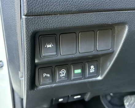 Белый Ниссан Кашкай, объемом двигателя 1.6 л и пробегом 155 тыс. км за 14999 $, фото 14 на Automoto.ua