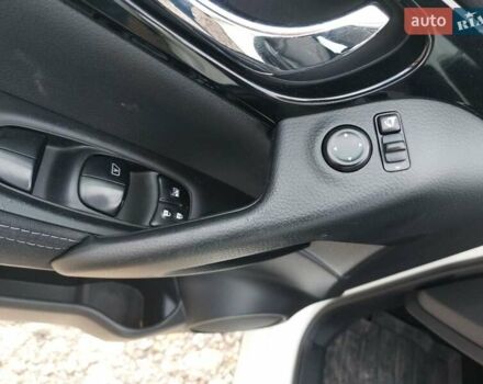 Білий Ніссан Кашкай, об'ємом двигуна 1.6 л та пробігом 143 тис. км за 16000 $, фото 13 на Automoto.ua