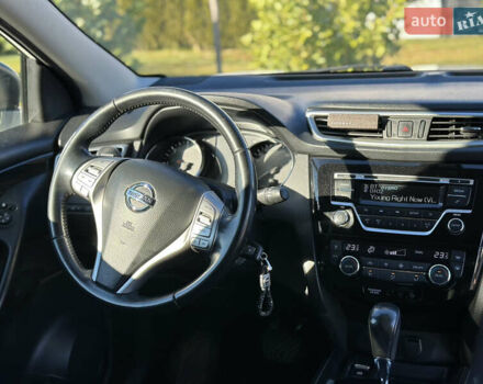 Белый Ниссан Кашкай, объемом двигателя 1.6 л и пробегом 205 тыс. км за 15500 $, фото 7 на Automoto.ua