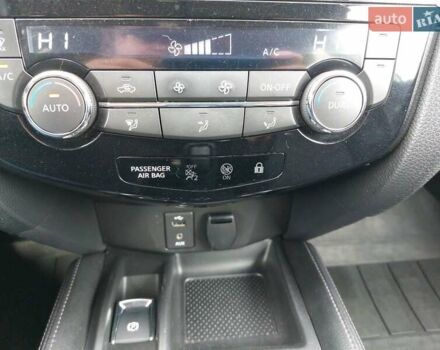 Білий Ніссан Кашкай, об'ємом двигуна 1.6 л та пробігом 143 тис. км за 16000 $, фото 16 на Automoto.ua