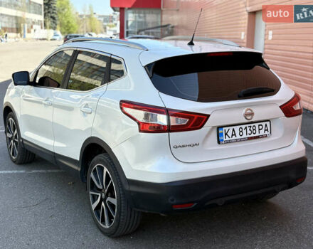 Белый Ниссан Кашкай, объемом двигателя 1.6 л и пробегом 155 тыс. км за 14999 $, фото 7 на Automoto.ua