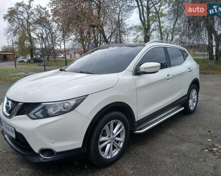 Белый Ниссан Кашкай, объемом двигателя 1.6 л и пробегом 175 тыс. км за 14800 $, фото 4 на Automoto.ua