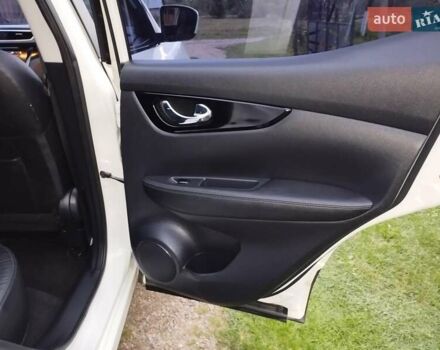 Белый Ниссан Кашкай, объемом двигателя 1.6 л и пробегом 189 тыс. км за 14900 $, фото 32 на Automoto.ua