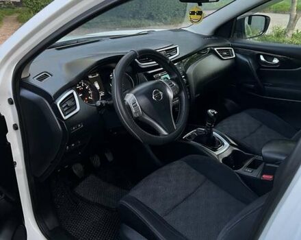 Білий Ніссан Кашкай, об'ємом двигуна 1.2 л та пробігом 175 тис. км за 12200 $, фото 9 на Automoto.ua