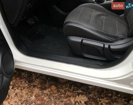 Білий Ніссан Кашкай, об'ємом двигуна 1.2 л та пробігом 138 тис. км за 12400 $, фото 53 на Automoto.ua