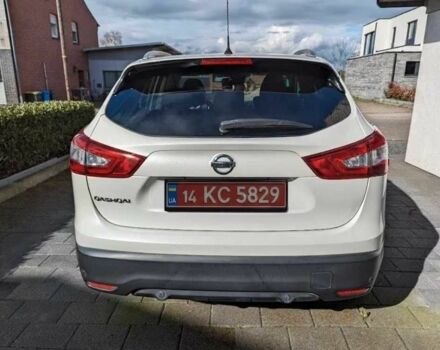 Белый Ниссан Кашкай, объемом двигателя 1.6 л и пробегом 167 тыс. км за 12999 $, фото 3 на Automoto.ua