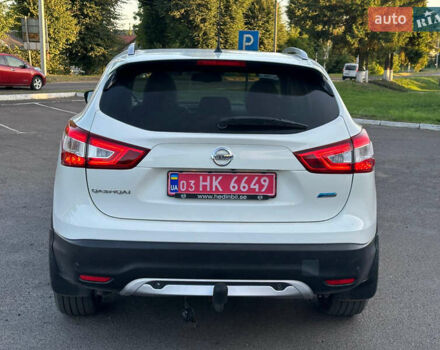 Белый Ниссан Кашкай, объемом двигателя 1.5 л и пробегом 224 тыс. км за 15000 $, фото 15 на Automoto.ua
