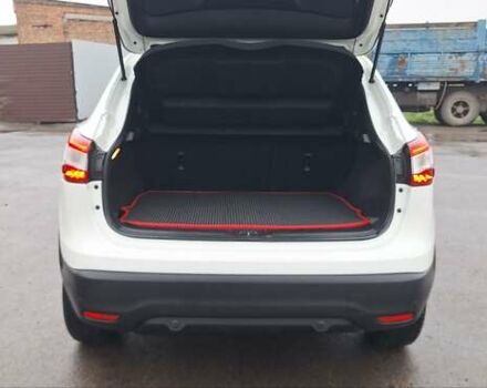 Белый Ниссан Кашкай, объемом двигателя 1.5 л и пробегом 134 тыс. км за 14900 $, фото 18 на Automoto.ua