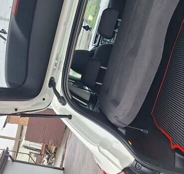 Белый Ниссан Кашкай, объемом двигателя 1.5 л и пробегом 134 тыс. км за 14900 $, фото 23 на Automoto.ua