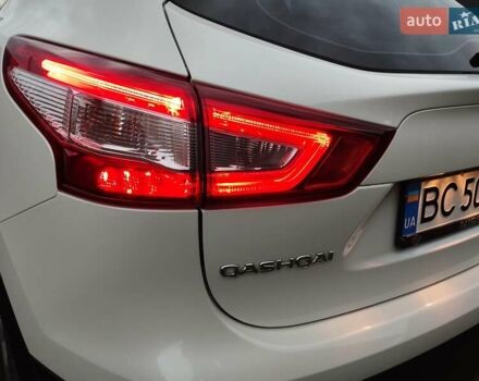 Белый Ниссан Кашкай, объемом двигателя 1.6 л и пробегом 189 тыс. км за 14900 $, фото 16 на Automoto.ua