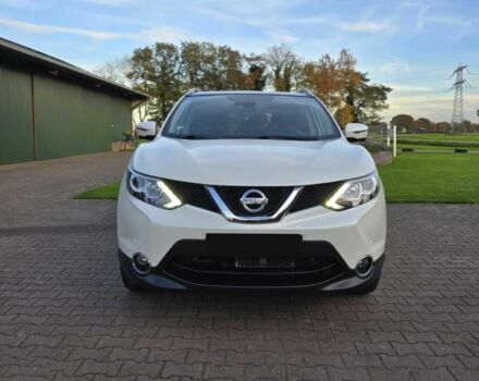 Белый Ниссан Кашкай, объемом двигателя 1.2 л и пробегом 70 тыс. км за 7800 $, фото 1 на Automoto.ua