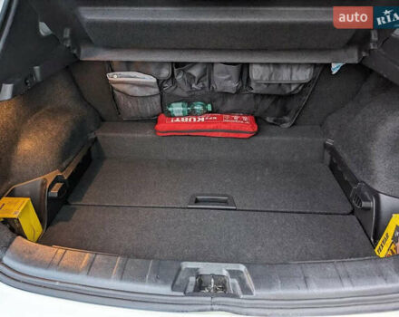 Белый Ниссан Кашкай, объемом двигателя 1.6 л и пробегом 167 тыс. км за 12999 $, фото 7 на Automoto.ua