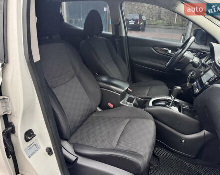 Белый Ниссан Кашкай, объемом двигателя 1.6 л и пробегом 121 тыс. км за 14999 $, фото 20 на Automoto.ua