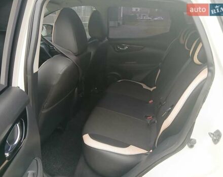 Белый Ниссан Кашкай, объемом двигателя 1.6 л и пробегом 175 тыс. км за 14800 $, фото 18 на Automoto.ua