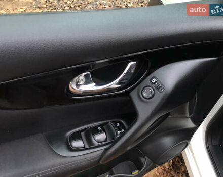 Білий Ніссан Кашкай, об'ємом двигуна 1.2 л та пробігом 138 тис. км за 12400 $, фото 54 на Automoto.ua