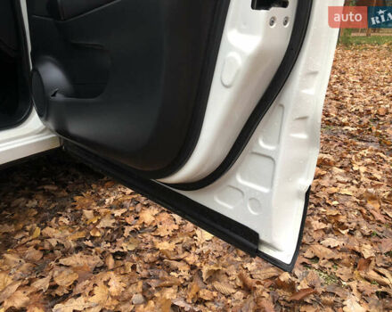 Білий Ніссан Кашкай, об'ємом двигуна 1.2 л та пробігом 138 тис. км за 12400 $, фото 33 на Automoto.ua