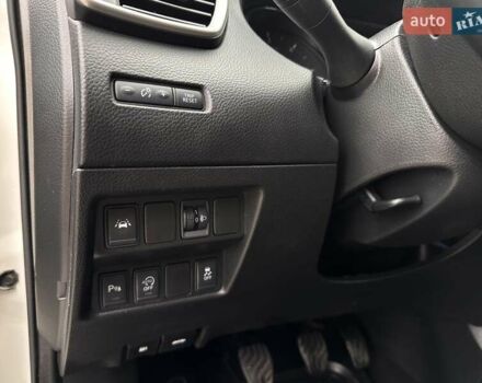 Білий Ніссан Кашкай, об'ємом двигуна 1.5 л та пробігом 217 тис. км за 13300 $, фото 25 на Automoto.ua