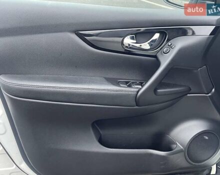 Белый Ниссан Кашкай, объемом двигателя 1.5 л и пробегом 190 тыс. км за 15999 $, фото 18 на Automoto.ua