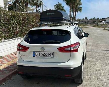 Белый Ниссан Кашкай, объемом двигателя 1.2 л и пробегом 80 тыс. км за 11000 $, фото 6 на Automoto.ua