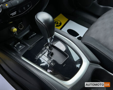 Белый Ниссан Кашкай, объемом двигателя 1.2 л и пробегом 105 тыс. км за 14500 $, фото 17 на Automoto.ua