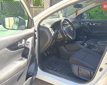 Белый Ниссан Кашкай, объемом двигателя 1.2 л и пробегом 128 тыс. км за 13800 $, фото 14 на Automoto.ua