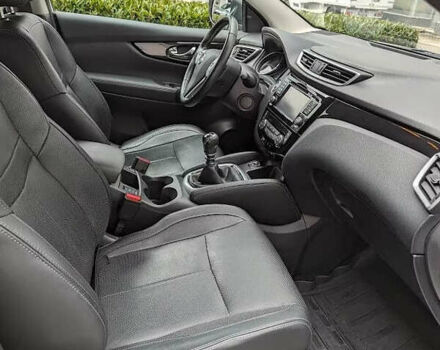 Белый Ниссан Кашкай, объемом двигателя 1.6 л и пробегом 167 тыс. км за 12999 $, фото 4 на Automoto.ua