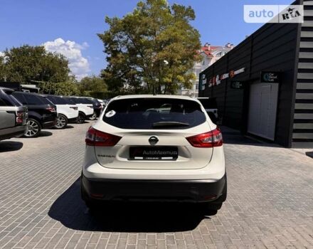 Білий Ніссан Кашкай, об'ємом двигуна 1.2 л та пробігом 49 тис. км за 13999 $, фото 5 на Automoto.ua