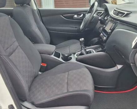 Белый Ниссан Кашкай, объемом двигателя 1.5 л и пробегом 134 тыс. км за 14900 $, фото 77 на Automoto.ua