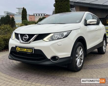Белый Ниссан Кашкай, объемом двигателя 1.2 л и пробегом 105 тыс. км за 14500 $, фото 2 на Automoto.ua