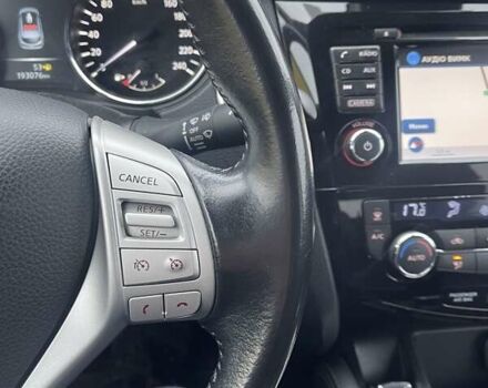 Белый Ниссан Кашкай, объемом двигателя 1.5 л и пробегом 190 тыс. км за 15999 $, фото 22 на Automoto.ua