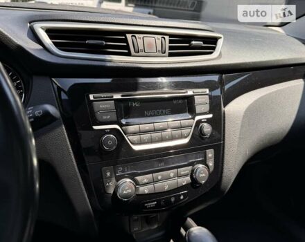 Білий Ніссан Кашкай, об'ємом двигуна 1.2 л та пробігом 49 тис. км за 13999 $, фото 18 на Automoto.ua