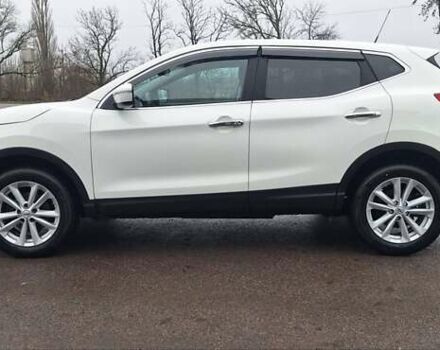 Белый Ниссан Кашкай, объемом двигателя 1.5 л и пробегом 134 тыс. км за 14900 $, фото 3 на Automoto.ua