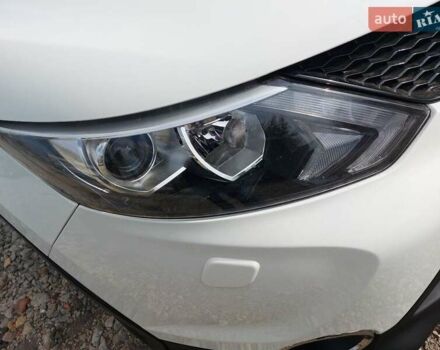 Білий Ніссан Кашкай, об'ємом двигуна 1.6 л та пробігом 143 тис. км за 16000 $, фото 24 на Automoto.ua