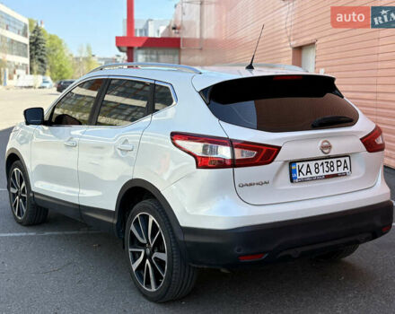 Белый Ниссан Кашкай, объемом двигателя 1.6 л и пробегом 155 тыс. км за 14999 $, фото 6 на Automoto.ua