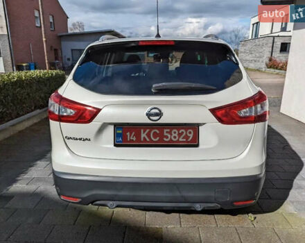 Белый Ниссан Кашкай, объемом двигателя 1.6 л и пробегом 167 тыс. км за 12999 $, фото 3 на Automoto.ua