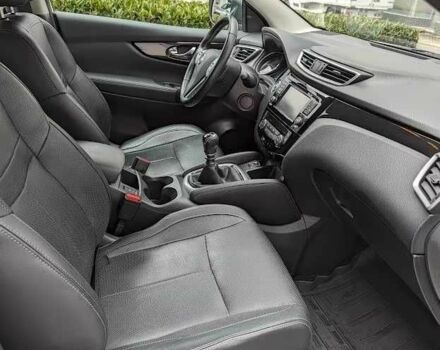 Белый Ниссан Кашкай, объемом двигателя 1.6 л и пробегом 167 тыс. км за 12999 $, фото 4 на Automoto.ua