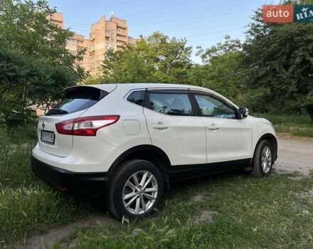 Білий Ніссан Кашкай, об'ємом двигуна 1.2 л та пробігом 175 тис. км за 12200 $, фото 4 на Automoto.ua