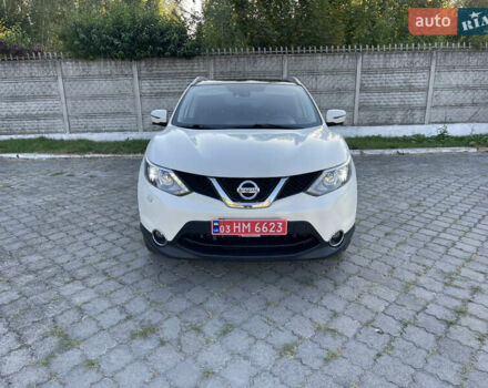 Белый Ниссан Кашкай, объемом двигателя 1.6 л и пробегом 247 тыс. км за 14500 $, фото 5 на Automoto.ua